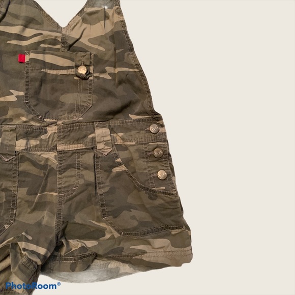 Halter shorts overalls - Picture 3 of 5